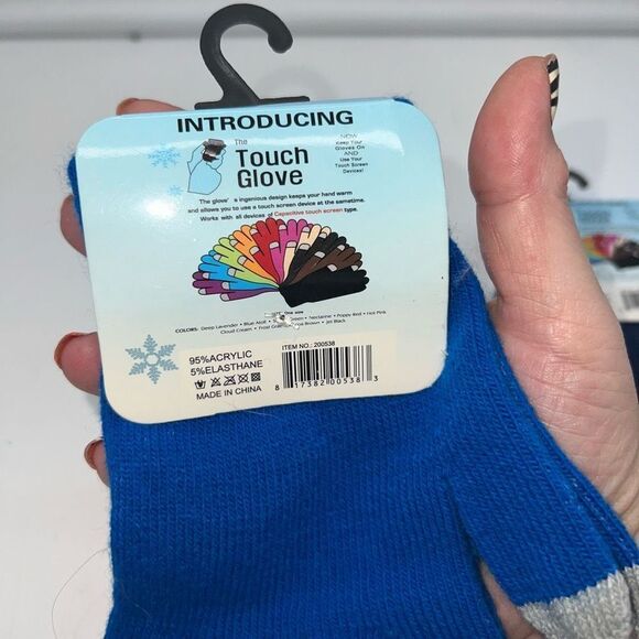 Set of Two Touch Sensitive Knit Gloves - Picture 9 of 10